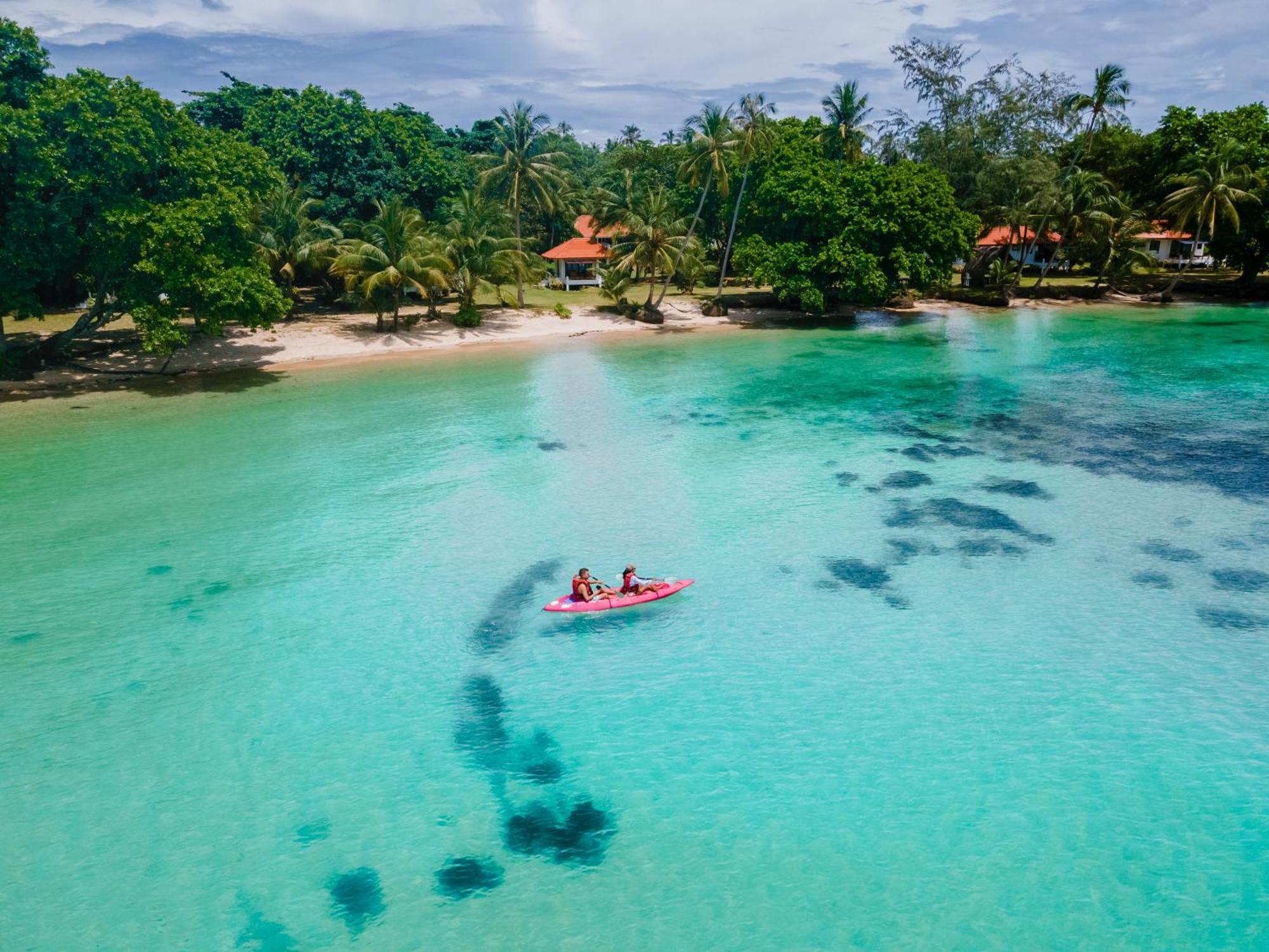 Socialtel Bocas Del Toro Hotel Exterior photo