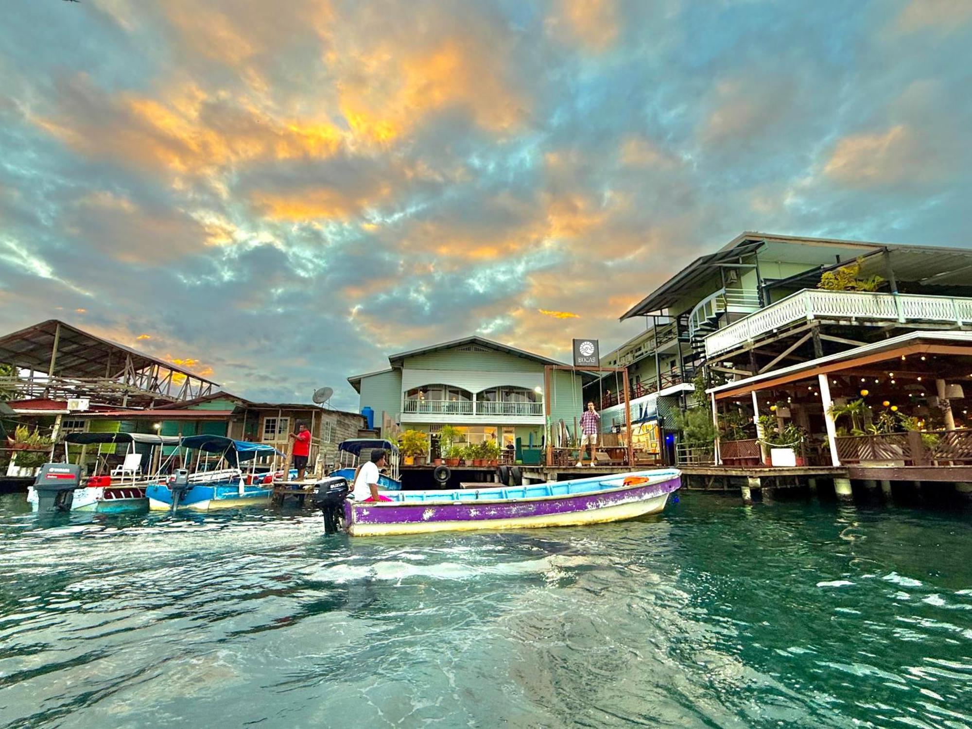Socialtel Bocas Del Toro Hotel Exterior photo
